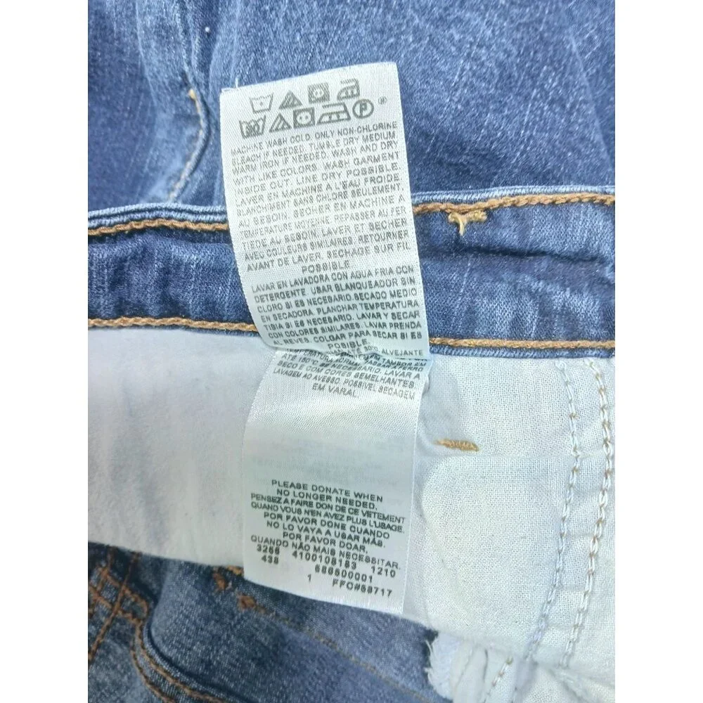 Levis Womens Denim Blue Jean Stretch Shorts Size 16 Flap Back Pockets Bermuda - Picture 13 of 15